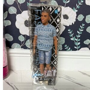 Ken Fashionistas Doll #13 Man Bun Blue Geometric Shirt Denim Shorts New In Box